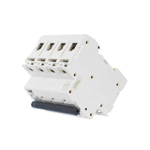 ARMAT Автоматический выключатель M06N 4P C 32А IEK