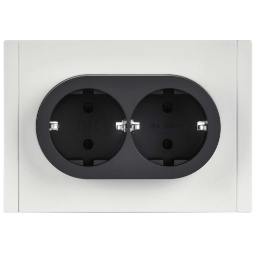 FORTE&PIANO Розетка 2-местная с заземлением с защитными шторками безвинтовое крепление 16А FP223M металл белый IEK