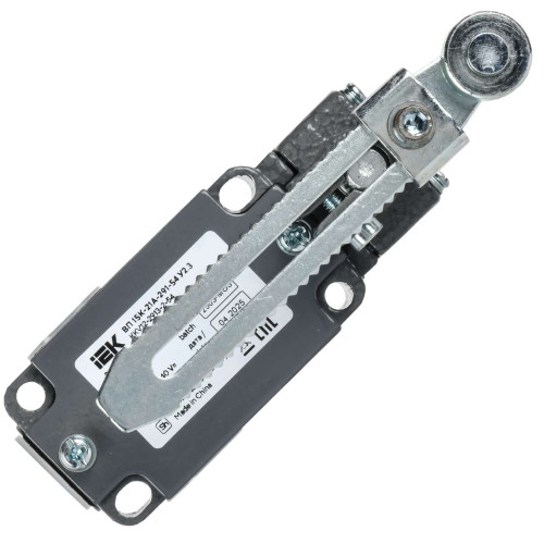 Выключатель путевой ВП 15К-21А-291-54 У2.3 рычаг с роликом регулируемый по длине прямого действия IEK Выключатель путевой ВП 15К-21А-291-54 У2.3 рычаг с роликом регулируемый по длине прямого действия IEK