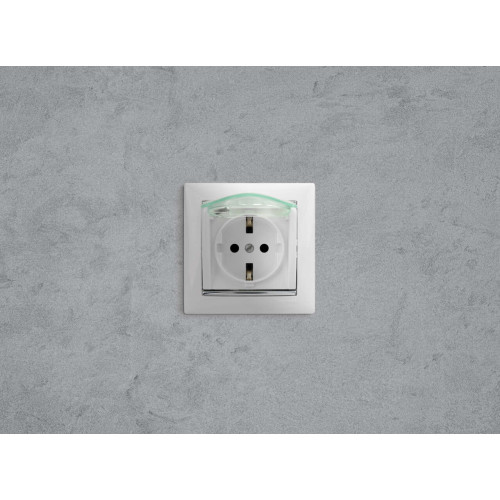 VALENA Розетка 1-местная с заземлением с защитными шторками и крышкой 16А IP44 белый