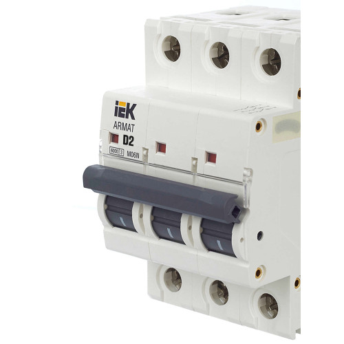 ARMAT Автоматический выключатель M06N 3P D 2А IEK