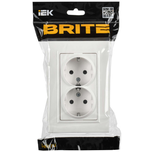 BRITE Розетка 2-местная с заземлением с защитными шторками плоская 16А в сборе РСшПл12-3-БрАБ арктический белый IEK