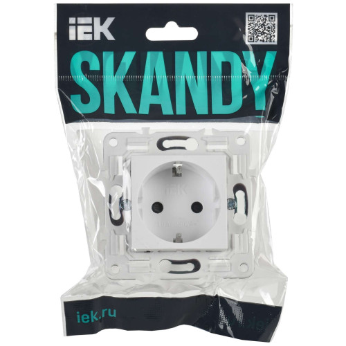 SKANDY Розетка с заземлением без защитных шторок 16А SK-R05W арктический белый IEK