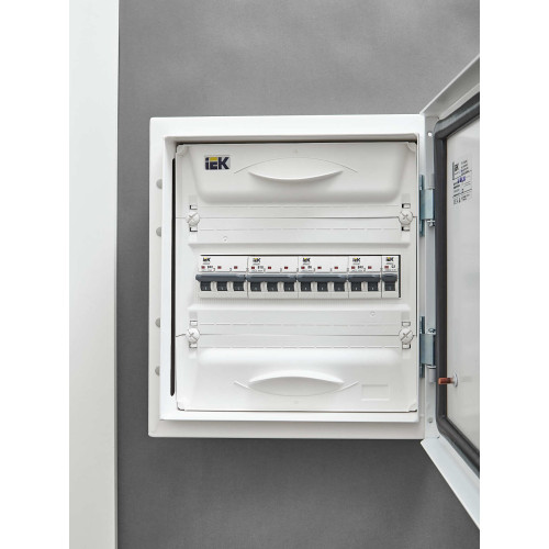 ARMAT Автоматический выключатель M10N 3P D 6А IEK