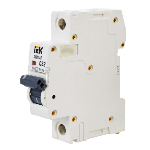 ARMAT Автоматический выключатель M10N 1P C 32А IEK
