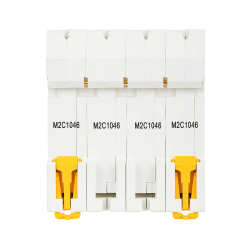 ARMAT Автоматический выключатель M06N 4P C 10А IEK