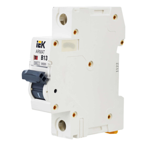 ARMAT Автоматический выключатель M06N 1P B 13А IEK