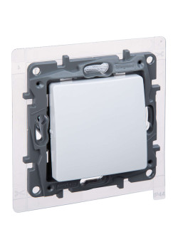 ETIKA Выключатель 1-клавишный проходной 10А IP44 безвинтовое крепление белый