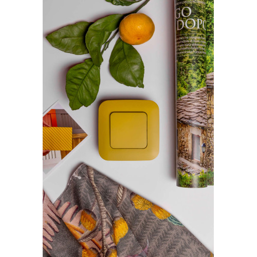 FLITE Рамка 1-местная РУ-1-А-ФлЖК желтый карри IEK