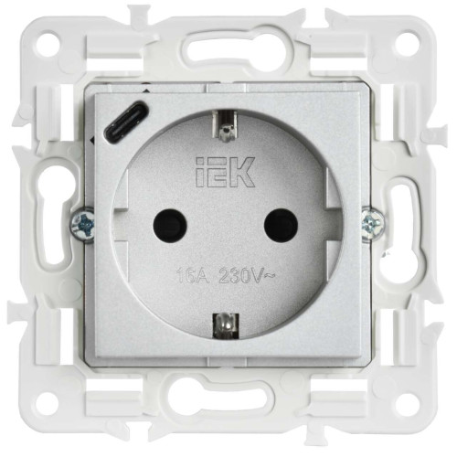 SKANDY Розетка с заземлением с защитными шторками 16А с USB C 18Вт SK-R17S серебряный IEK