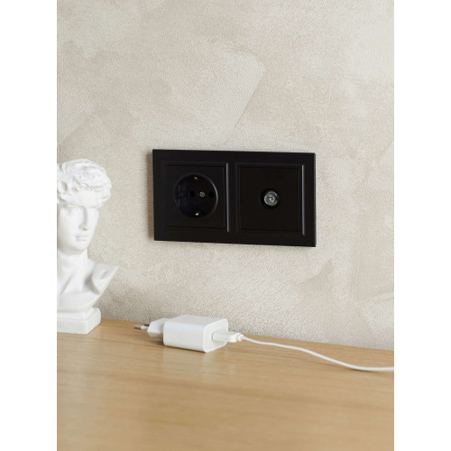 BRITE Рамка 2-местная IP44 РУ-2-БрЧ-44 черный IEK