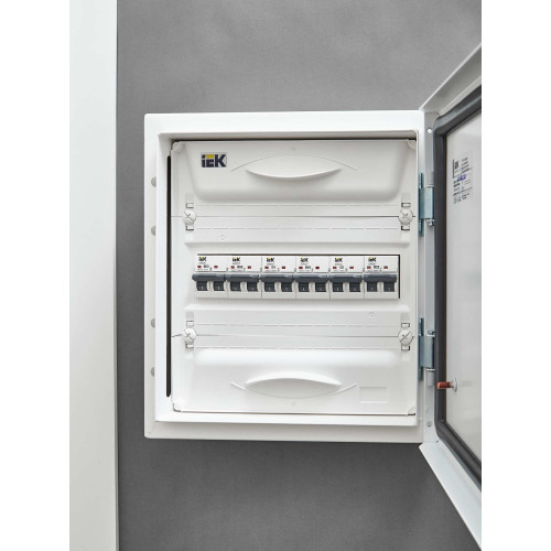 ARMAT Автоматический выключатель M06N 2P C 4А IEK