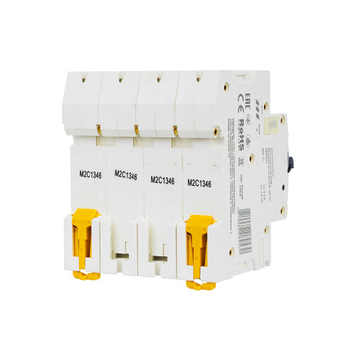 ARMAT Автоматический выключатель M06N 4P C 13А IEK