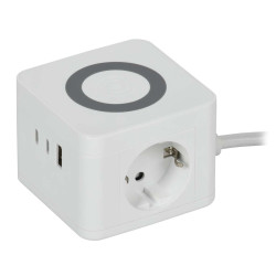 DOMINIC Удлинитель с беспроводной зарядкой 10Вт У02К 2 места 2P+PE 1,3м 3х1,0мм2 16А/250В USB A+C белый IEK