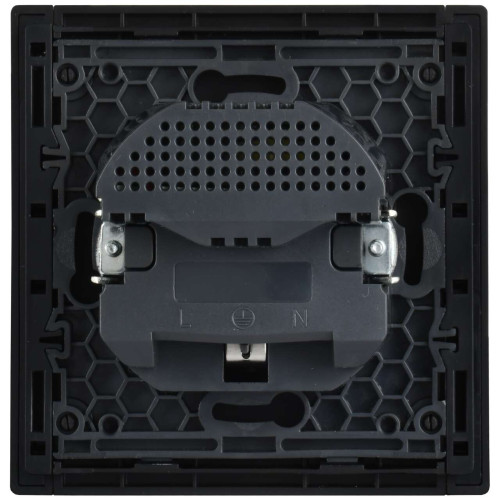 FORTE&PIANO Розетка 1-местная с заземлением с защитными шторками винтовое крепление 16А USB A+C 18Вт FP247M металл белый IEK