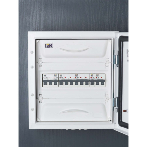 ARMAT Автоматический выключатель M06N 3P D 63А IEK