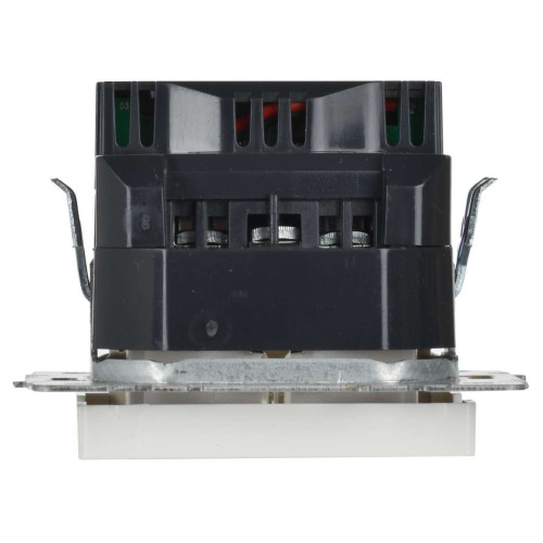 BRITE Розетка 1-местная с заземлением с защитными шторками 16А с USB A+A 5В 2,1А РЮш10-1-БрБ белый IEK