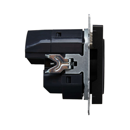 BRITE Розетка 1-местная с заземлением с защитными шторками 16А с USB A+C 18Вт РЮш11-1-БрЧ черный IEK