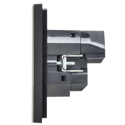 FORTE&PIANO Розетка 1-местная с заземлением с защитными шторками винтовое крепление 16А USB A+C 18Вт FP647M металл шампань IEK