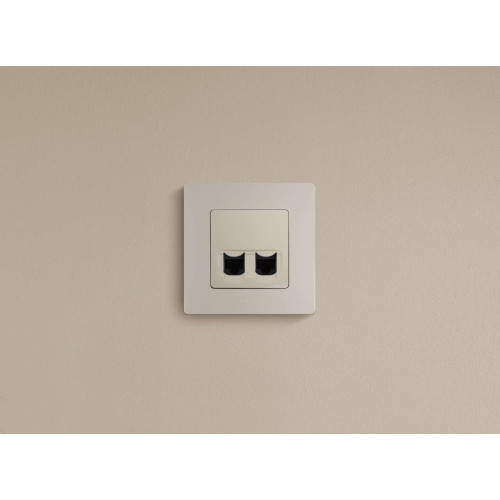 ETIKA Розетка компьютерная двойная RJ45 категория 5Е UTP слоновая кость