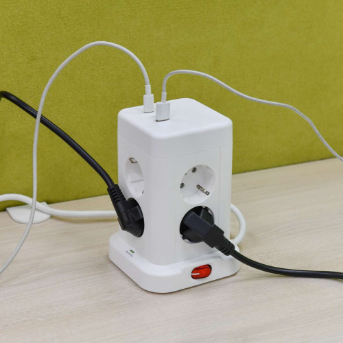 DOMINIC Удлинитель У08K 8 мест 2P+PE 1,5м 3х1,0мм2 16А/250В USB A+C 20Вт белый IEK DOMINIC Удлинитель У08K 8 мест 2P+PE 1,5м 3х1,0мм2 16А/250В USB A+C 20Вт белый IEK