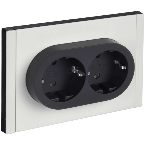 FORTE&PIANO Розетка 2-местная с заземлением без защитных шторок безвинтовое крепление 16А FP224M металл белый IEK