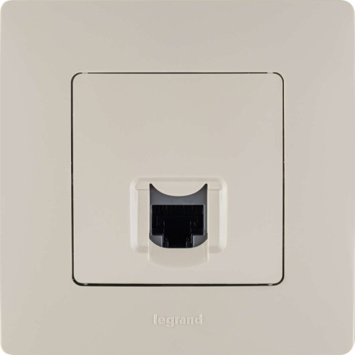 ETIKA Розетка компьютерная RJ45 категория 5Е UTP слоновая кость