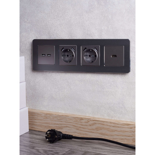 BRITE Розетка USB A+A 5В 3,1А РЮ10-1-БрС сталь IEK
