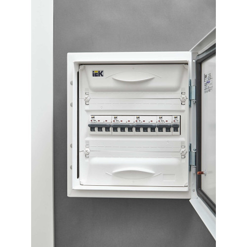 ARMAT Автоматический выключатель M06N 3P B 10А IEK