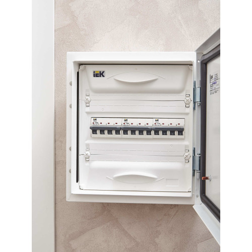 ARMAT Автоматический выключатель M06N 4P C 32А IEK