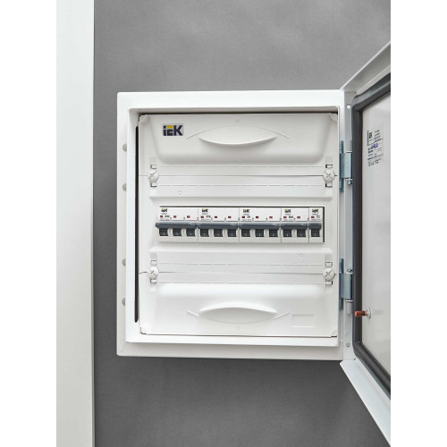 ARMAT Автоматический выключатель M06N 3P D 4А IEK