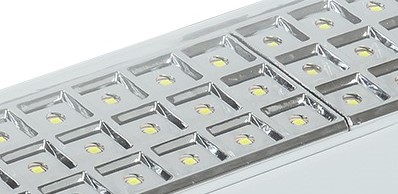 90 сверхъярких SMD светодиодов обеспечивают стабильный световой поток.